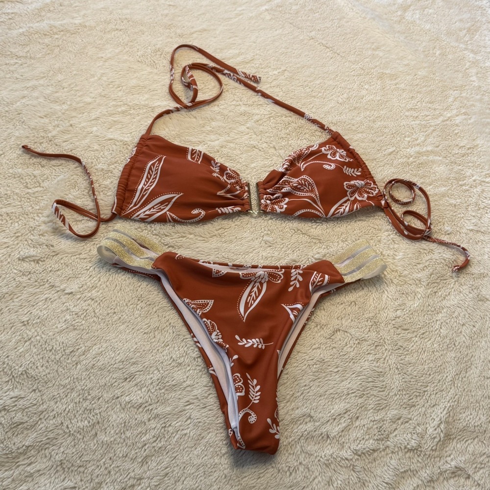 NWOT Shein Bikini Top and Bottom White and Rust Floral Design Gold Accent
